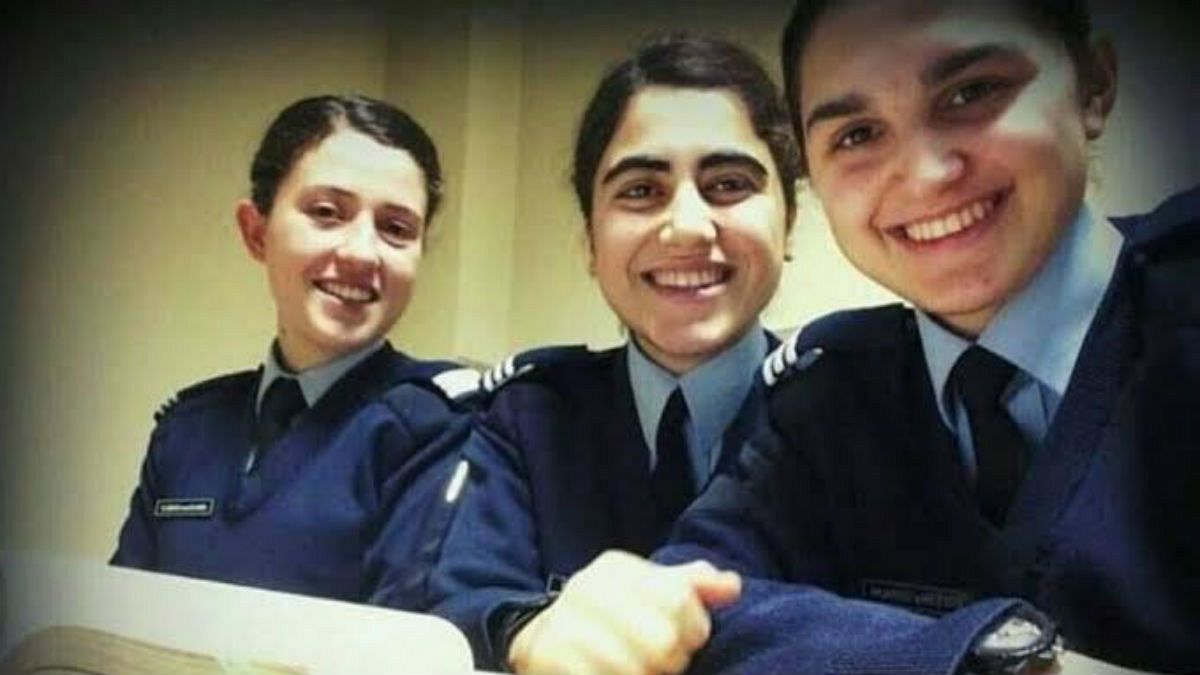"Savaşan Melekler", Harbiyeli üç kadın öğrenci