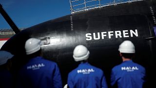 Macron, Fransa'nın nükleer enerji ile çalışan yeni denizaltısını resmen tanıttı