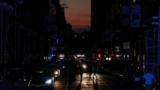 Huge New York power cut leaves Broadway, Times Square in dark