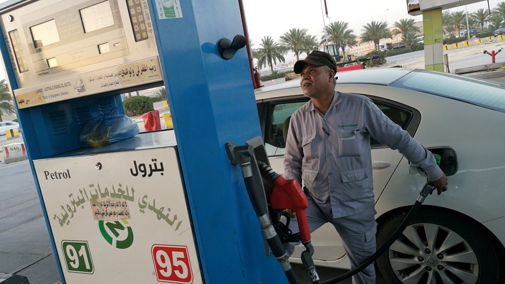 السعودية ترفع أسعار البنزين   Euronews