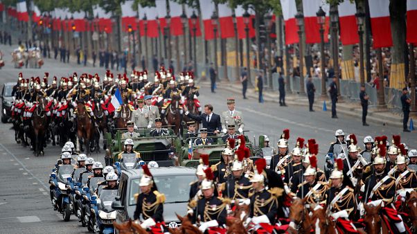Frankreich feiert den 14. Juli mit großer Militärparade Frankreich feiert den 14. Juli mit großer Militärparade