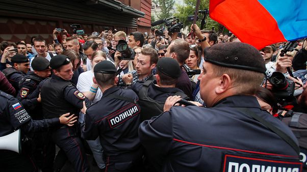 Более 25 человек задержаны при разгоне акции протеста у Мосгоризбиркома Более 25 человек задержаны при разгоне акции протеста у Мосгоризбиркома