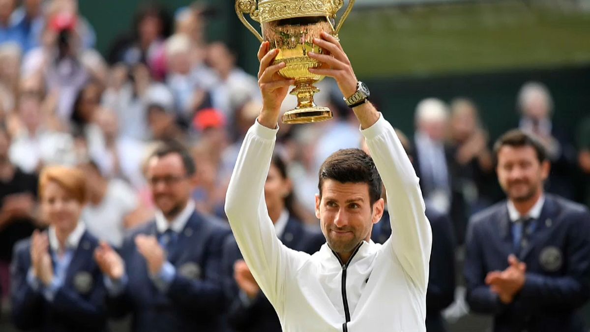 Djokovic gewinnt Wimbledon-Titel im Endspiel gegen Federer