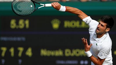 Djokovic bate Federer e conquista Wimbledon