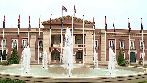 Angola vai mediar conflito entre Uganda e Ruanda Angola vai mediar conflito entre Uganda e Ruanda