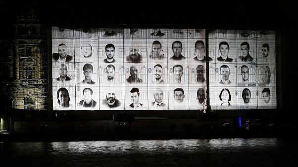 15 Temmuz şehit ve gazileri anısına Haydarpaşa Gar binasında düzenlenen mapping gösterisinden. 15 Temmuz şehit ve gazileri anısına Haydarpaşa Gar binasında düzenlenen mapping gösterisinden.
