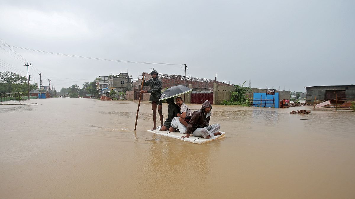 آثار السيول في الهند