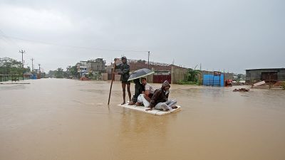 آثار السيول في الهند