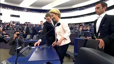Ursula Von der Layen in cerca di voti al Parlamento Europeo