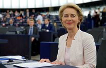 Ursula von der Leyen Avrupa Komisyonu'nun ilk kadın başkanı oldu