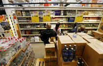 La guerra dell'alcol tra Estonia e Lettonia rischia di danneggiare... la Finlandia