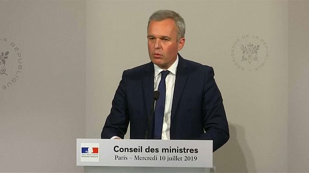 Dimite el ministro francés de Ecología por su vida de lujo con cargo al contribuyente Dimite el ministro francés de Ecología por su vida de lujo con cargo al contribuyente