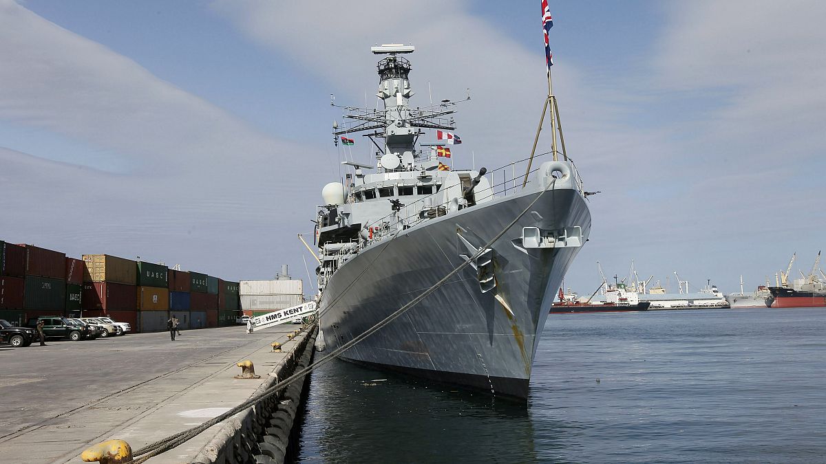 بريطانيا: إرسال سفينة حربية جديدة إلى الخليج يستهدف حماية مصالحنا 