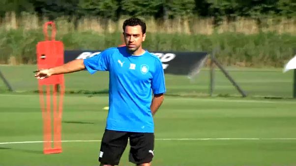 Xavi Hernández trata de imprimir su sello al fútbol desde el banquillo Xavi Hernández trata de imprimir su sello al fútbol desde el banquillo