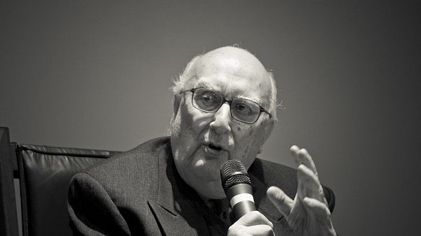 È morto Andrea Camilleri È morto Andrea Camilleri
