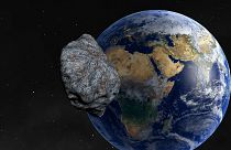 "Sprengkraft von 100 Hiroshima-Bomben": Asteroid verfehlt Erde