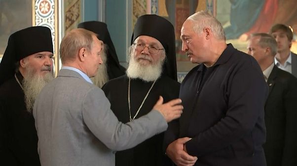 Путин и Лукашенко ушли в монастырь Путин и Лукашенко ушли в монастырь