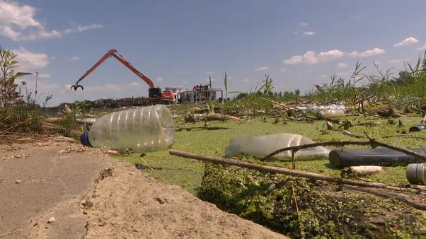 Hungria limpa rio Tisza Hungria limpa rio Tisza
