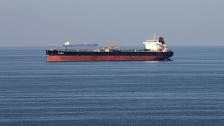 İran Basra Körfezi'nde yabancı petrol tankerini alıkoydu