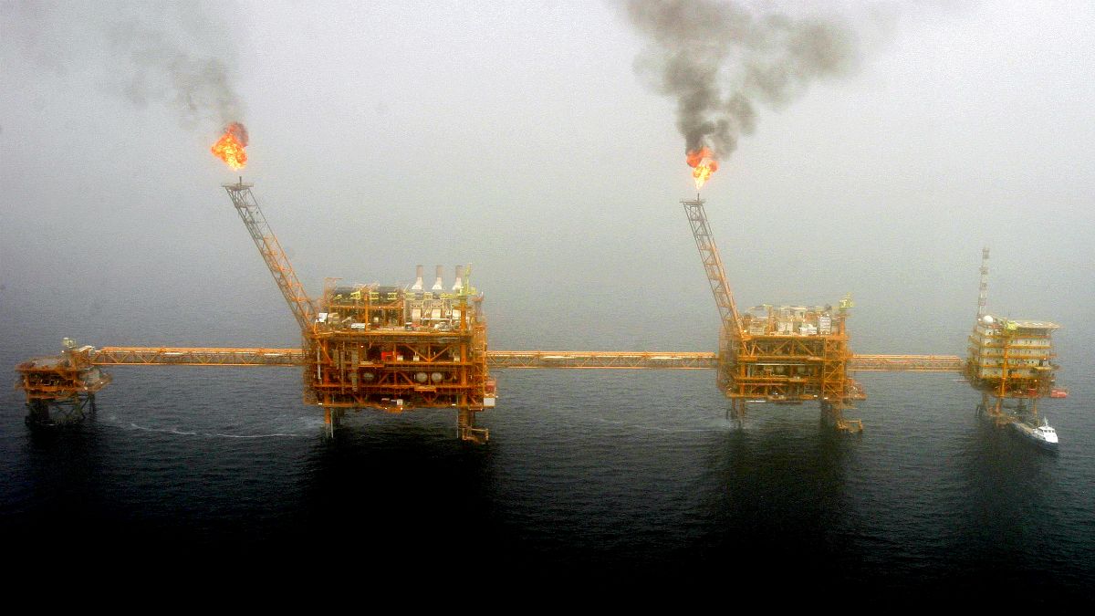 Plataforma petrolífera no Golfo Pérsico, a sul de Teerão