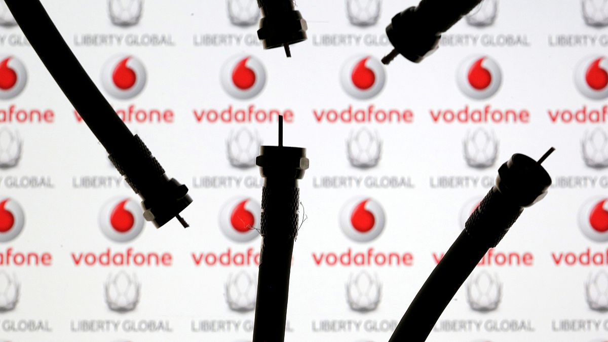 Felvásárolja a Vodafone a UPC-t 