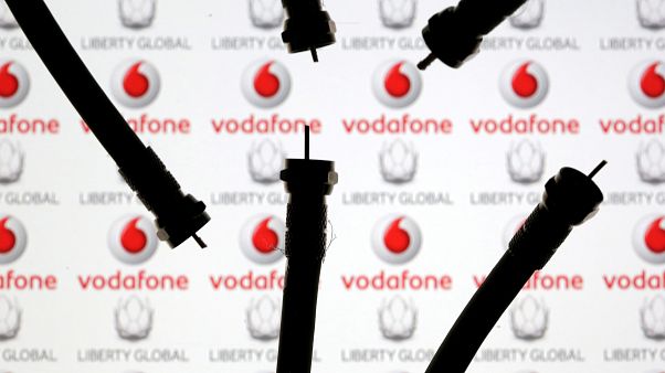 Felvásárolja a Vodafone a UPC-t