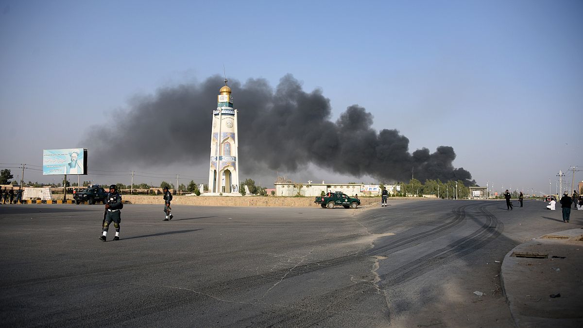 ده‌ها نفر در حمله طالبان به فرماندهی پلیس قندهار کشته و زخمی‌ شدند