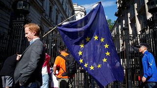 Egymillióhoz közelít a brexit miatt letelepedési engedélyt kérő EU-s polgárok száma
