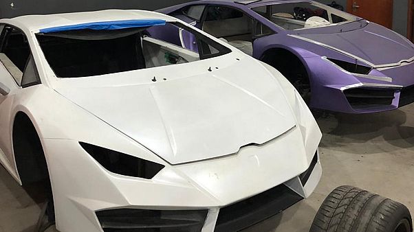 Brezilya'da sahte Ferrari ve Lamborghini üreten atölye kapatıldı Brezilya'da sahte Ferrari ve Lamborghini üreten atölye kapatıldı
