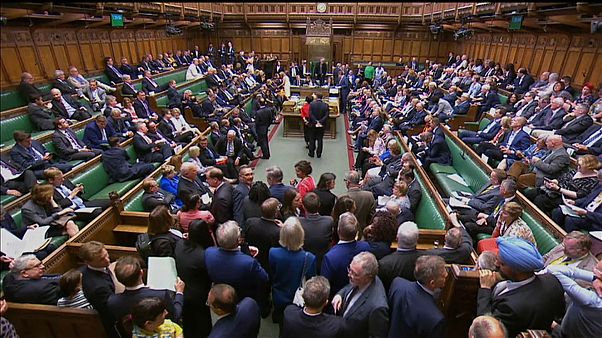 Deputados britânicos rejeitam Brexit sem acordo Deputados britânicos rejeitam Brexit sem acordo