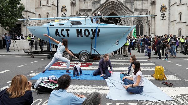 В Лондоне идет экологическое "восстание" В Лондоне идет экологическое "восстание"