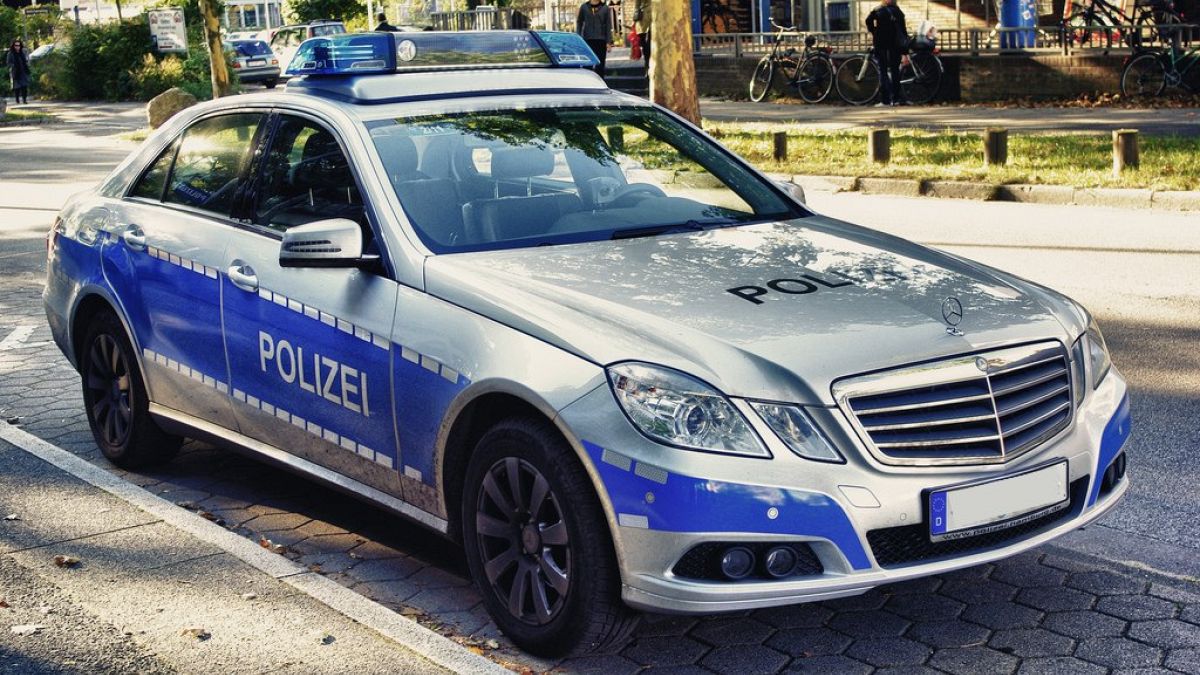 Einsatzfahrzeug der Polizei Hamburg, Mercedes-Benz W 212