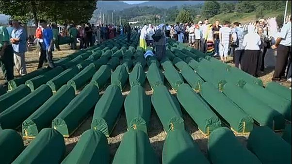 Massacro di Srebrenica: Olanda responsabile della strage di Potocari Massacro di Srebrenica: Olanda responsabile della strage di Potocari