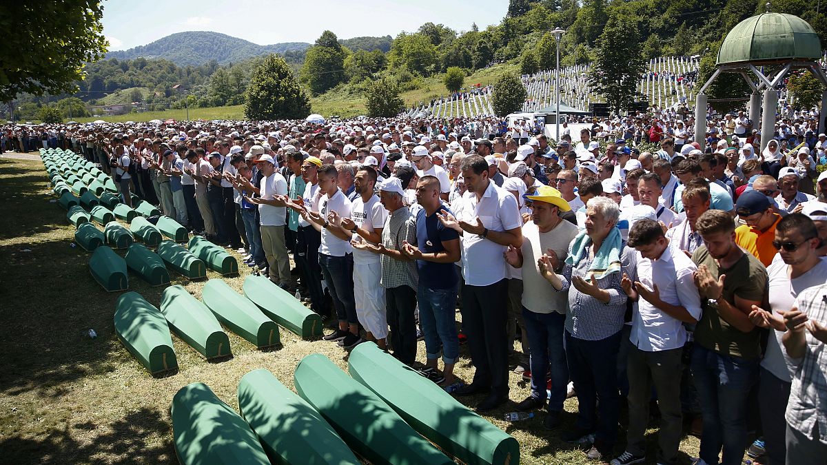 Holanda, solo 10% responsable de 350 muertes del genocidio de Srebrenica
