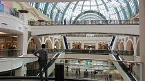 انخفاض القدرة الشرائية لمتسوقي دبي وتراجع في قطاع التجزئة