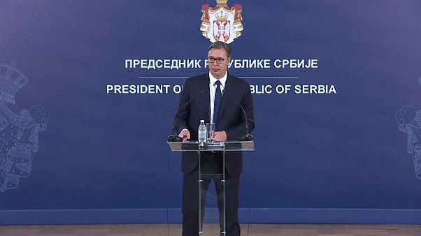 Sérvia acusa primeiro-ministro do Kosovo de "jogada política" Sérvia acusa primeiro-ministro do Kosovo de "jogada política"