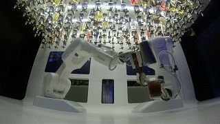 Les robots barmen débarquent à Prague