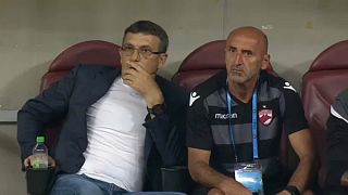 Meccs közben kapott szívrohamot a Dinamo Bukarest edzője