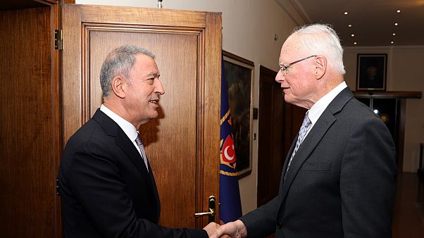 Akar'dan ABD'nin Suriye temsilcisi Jeffrey'e: "PKK/YPG ile yaptığınız görüşmelerden rahatsızız" Akar'dan ABD'nin Suriye temsilcisi Jeffrey'e: "PKK/YPG ile yaptığınız görüşmelerden rahatsızız"