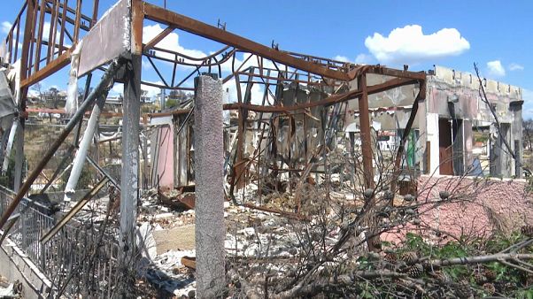 Mati: un anno dopo cenere e rischio amianto Mati: un anno dopo cenere e rischio amianto
