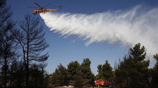 Υπό μερικό έλεγχο η φωτιά στον Βαρνάβα- Καλύτερη η εικόνα στην Ραφήνα Υπό μερικό έλεγχο η φωτιά στον Βαρνάβα- Καλύτερη η εικόνα στην Ραφήνα