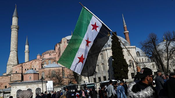 İstanbul'da yaşayan Suriyelilerden valilik kararına karşı grev çağrısı İstanbul'da yaşayan Suriyelilerden valilik kararına karşı grev çağrısı
