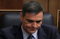 Nem választották újra miniszterelnökké Pedro Sánchezt az első fordulóban 