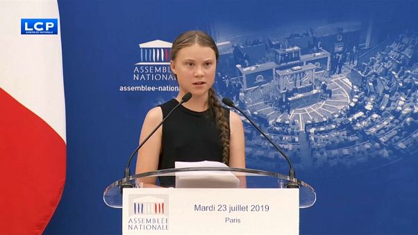 Vegyesen fogadták Greta Thunberget a francia Nemzetgyűlésben Vegyesen fogadták Greta Thunberget a francia Nemzetgyűlésben