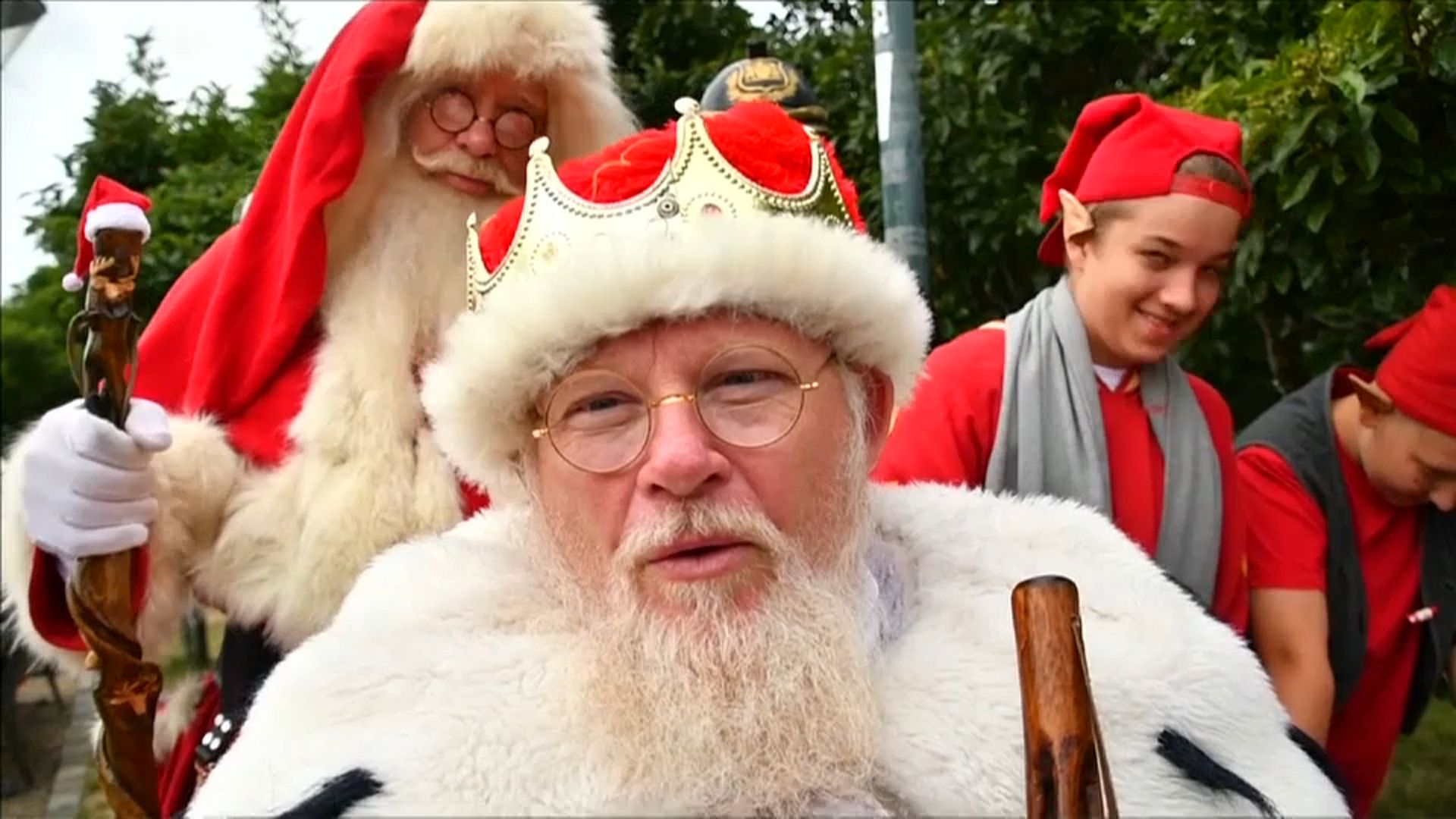 Watch Lost? More than 150 Father Christmases gather for the World Santa Claus Congress Euronews