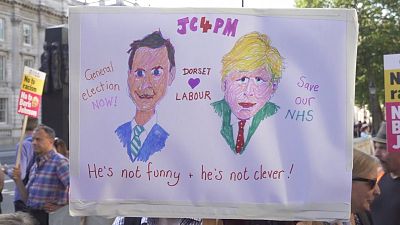 تظاهرات مخالفان بوریس جانسون در مقابل دفتر نخست وزیری بریتانیا