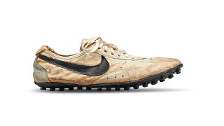 Nike'ın 1972'de ürettiği ayakkabı açık artırmada 437 bin dolarla rekor kırdı