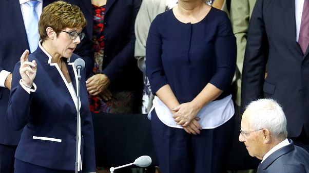 Berlin: Kramp-Karrenbauer als Verteidigungsministerin vereidigt Berlin: Kramp-Karrenbauer als Verteidigungsministerin vereidigt