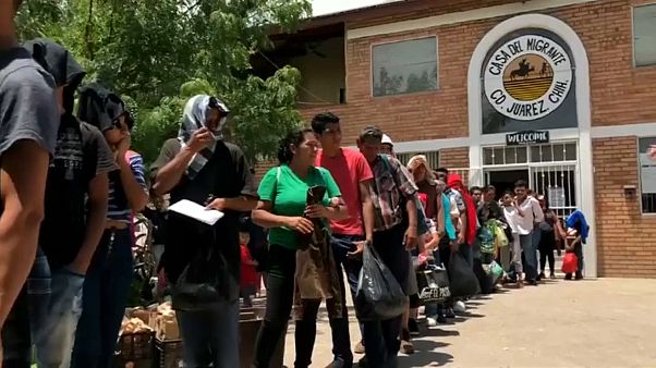 Migrantes regresan a sus países hartos de esperar en México Migrantes regresan a sus países hartos de esperar en México