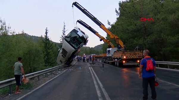 Τουρκία: Ανατροπή τουριστικού λεωφορείου Τουρκία: Ανατροπή τουριστικού λεωφορείου
